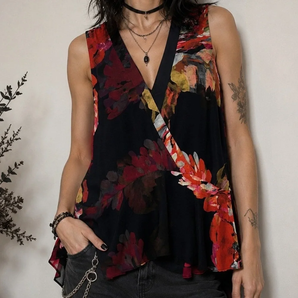 Trina Turk Sleeveless Faux Wrap Top Women XS Black Floral Peplum